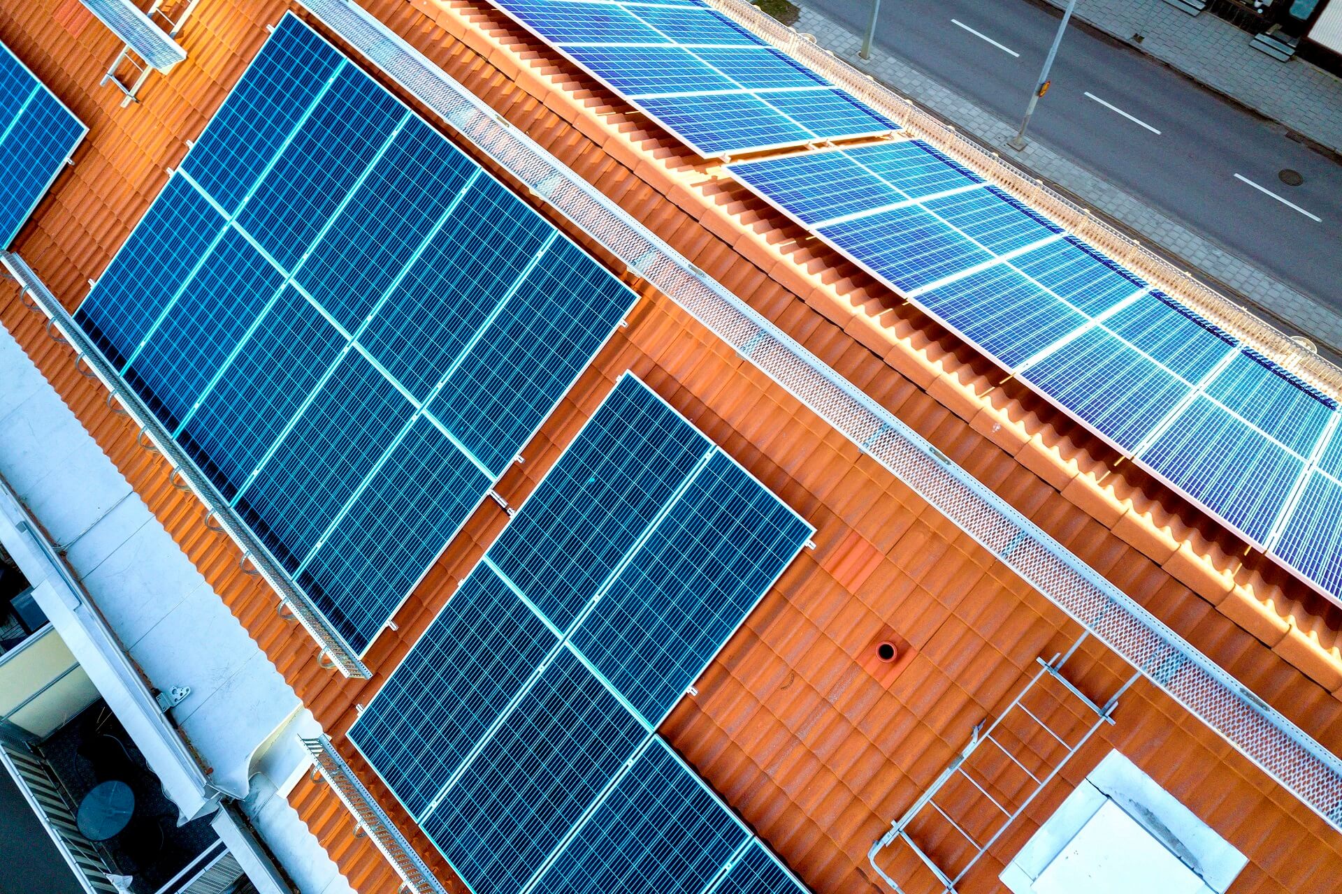 Photovoltaic cells and solar panels – what are the differences?